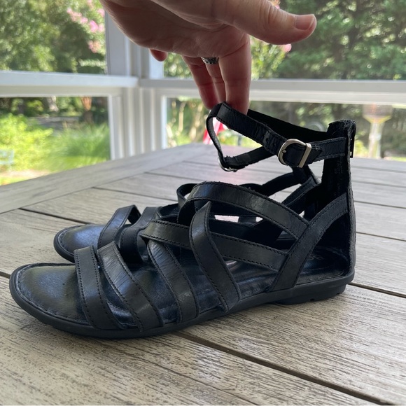 Born Giverny Black Leather Strappy Sandals Womens Size 8 - Picture 1 of 6
